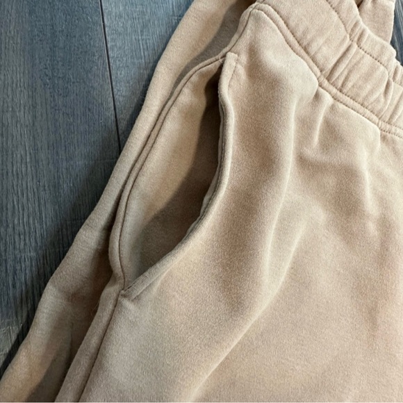 BuffBunny | Cloud Joggers - Picture 4 of 5